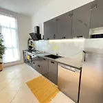 House Runa Διαμέρισμα Πόρετς
