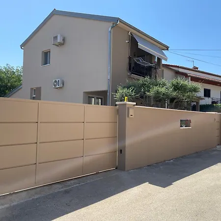 House Runa