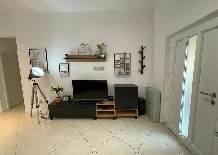 Apartament House Runa *